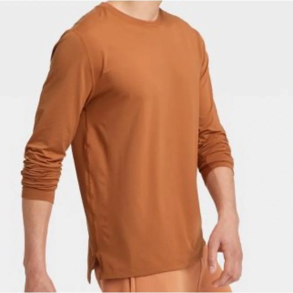 NEW PLUS SIZE All In Motion Shirt - Picture 3 of 4